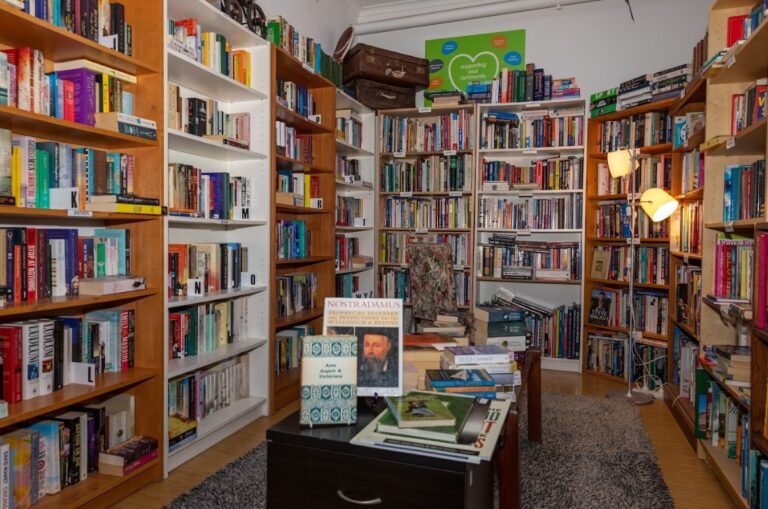 Family Life Community Op Shop Highett